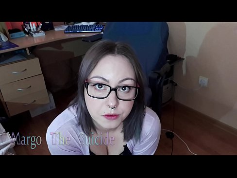 ❤️ Sexet pige med briller sutter Dildo dybt på kamera ❤️ Sluts at da.fulldesisex.ru ☑