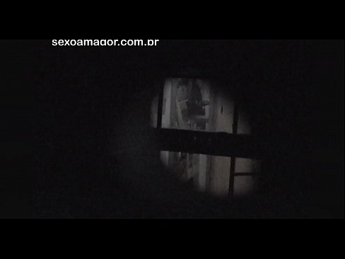 ❤️ Blondie bliver hemmeligt videooptaget af en voyeur fra nabolaget gemt bag hule mursten ❤️ Sluts at da.fulldesisex.ru ☑